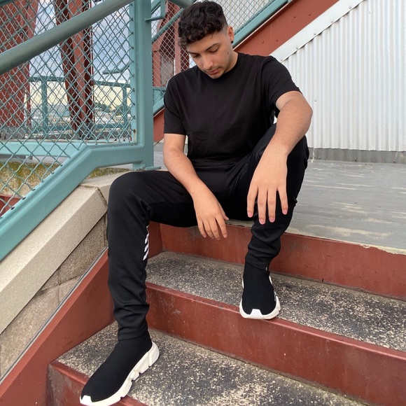 Meet your Posher, Xavier - Picture 1 of 1